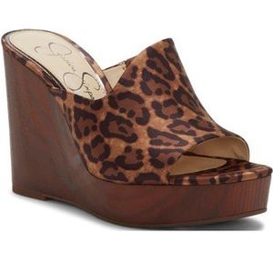 Jessica Simpson SABBEY Natural Leopard